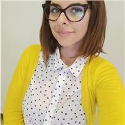 Laureata in scienze sociali impartisce lezioni di italiano, storia, geografia ed inglese per studenti delle scuole medie e superiori